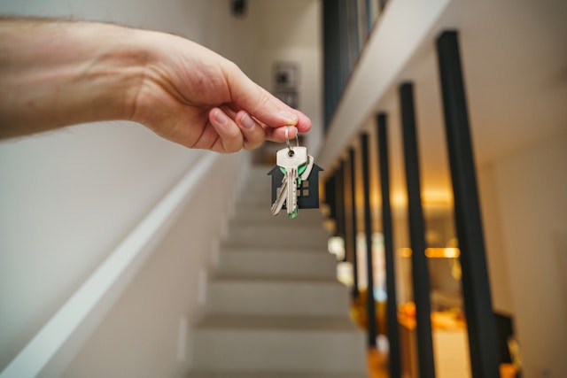 mortgageloanbroker.sg: Broker vs Bank