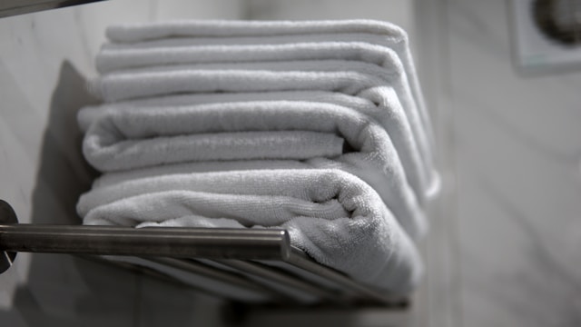 Why Businesses Are Outsourcing Bulk Towel Cleaning in Singapore